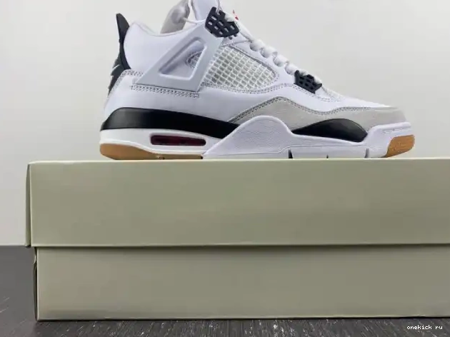 Rep Onekick Nike Air 4 SB x DR5415-100 Jordan 0510